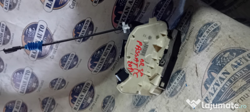 Broasca dreapta spate Volkswagen Passat CC 2013