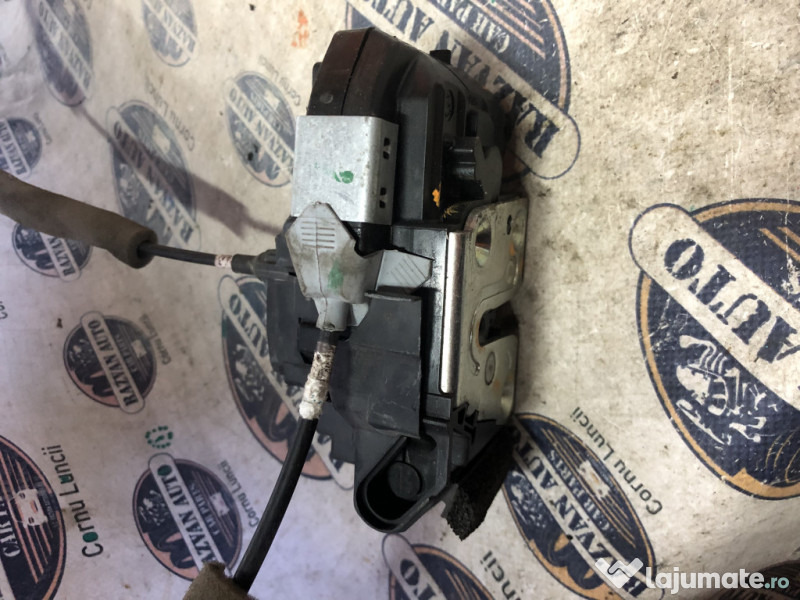 Broasca dreapta spate Nissan Pulsar 2015