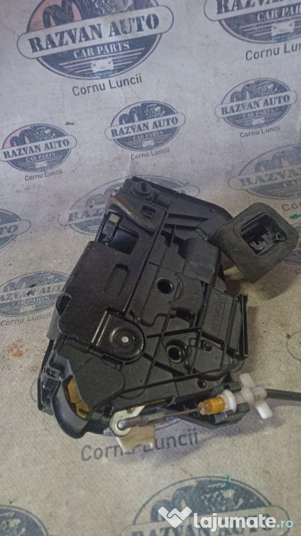 Broasca stanga spate Skoda RAPID 2015