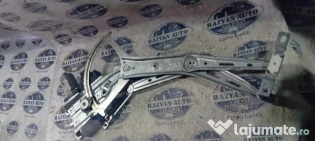 Macara geam dreapta spate Opel Zafira 2007