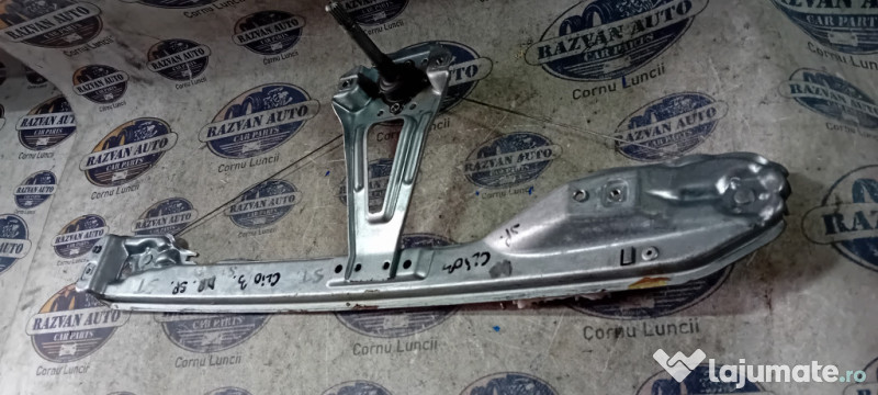 Macara geam dreapta spate Renault Clio 3 2015