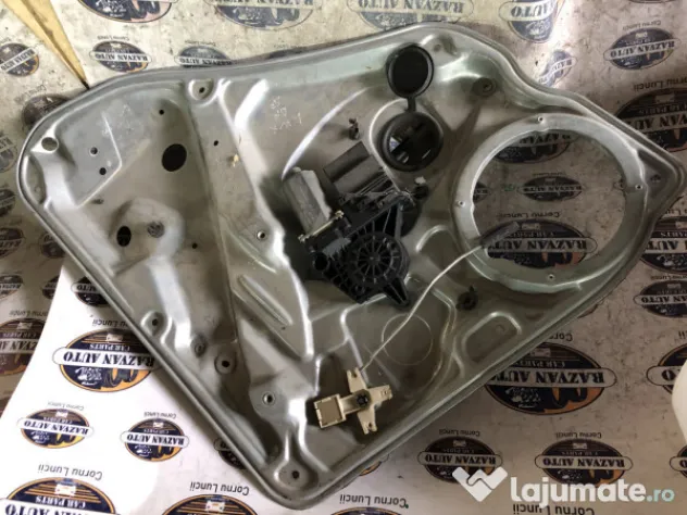 Macara geam dreapta spate Volkswagen Passat B5 2005