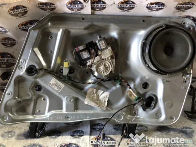 Macara geam dreapta fata Volkswagen Tiguan 2008