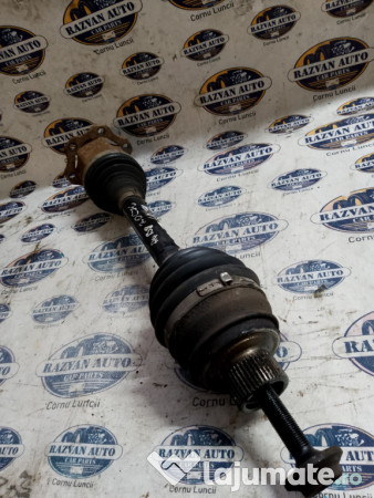 Planetara dreapta fata Audi A4 B8 2.0 2012