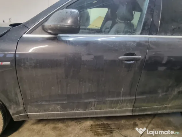 Usa stanga fata Audi Q5 2010