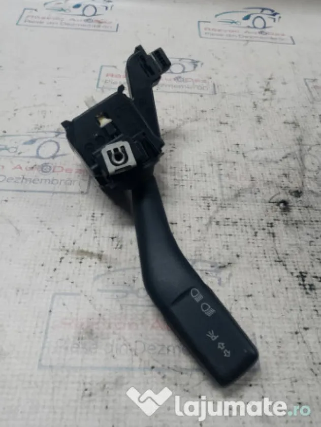 Maneta semnalizare Volkswagen Golf 5 2010
