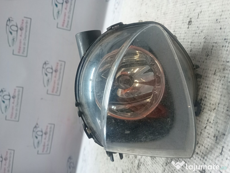 Proiector dreapta BMW 320 2006