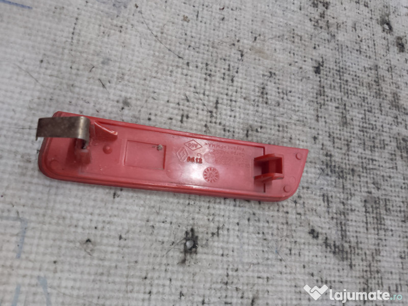 Catadioptru reflectorizant stanga Dacia Duster 2014