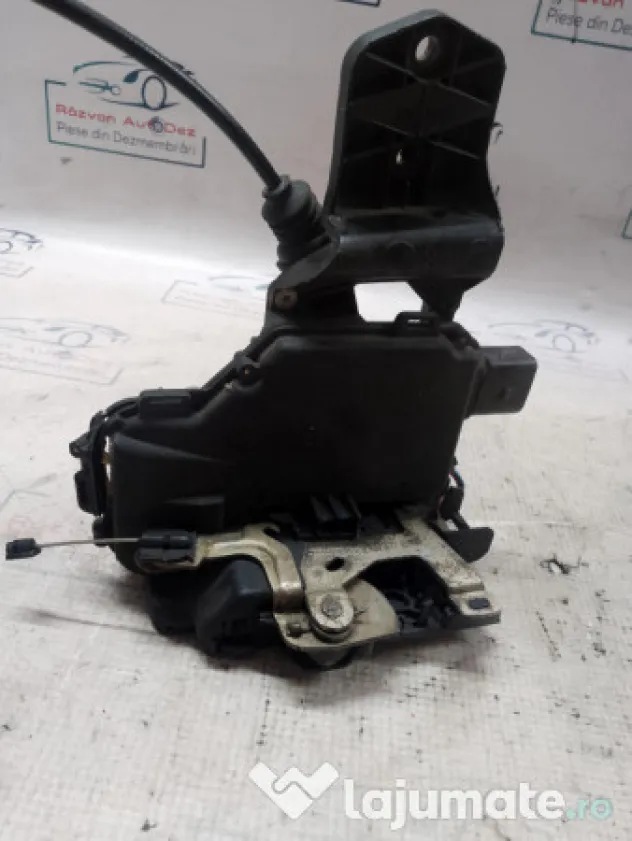 Broasca dreapta fata Volkswagen Golf 4 2003