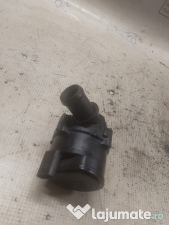 Pompa recirculare apa Volkswagen Passat B8 2015