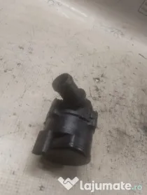 Pompa recirculare apa Volkswagen Passat B8 2015