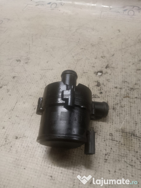 Pompa recirculare apa Volkswagen Passat B8 2015