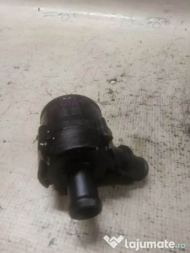 Pompa recirculare apa Volkswagen Passat B8 2015
