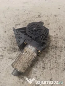 Motoras macara dreapta spate Volkswagen Passat B5 2005