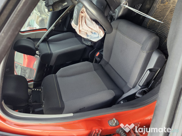 Set scaune fata Citroen C3 Benzina 2018