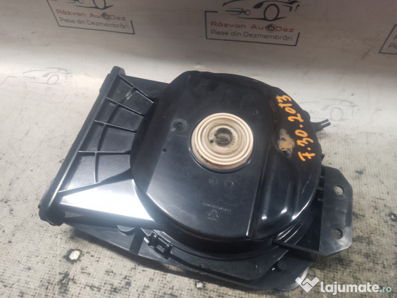 Boxa podea dreapta BMW F30 2.0 Motorina 2013
