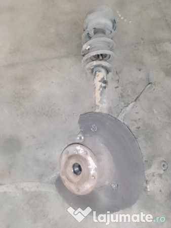 Fuzeta cu amortizor dreapta fata BMW X1 2.0 Motorina 2010