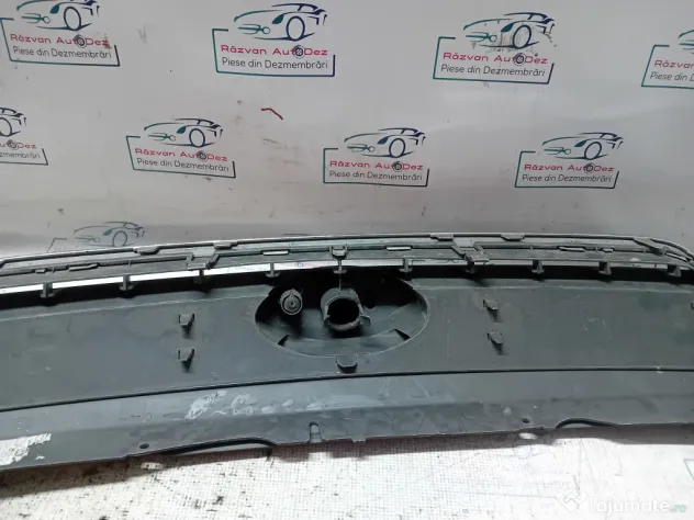 Grila bara fata Ford Kuga 2010
