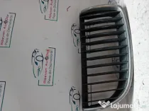 Grila centrala dreapta BMW 320 E46 2008