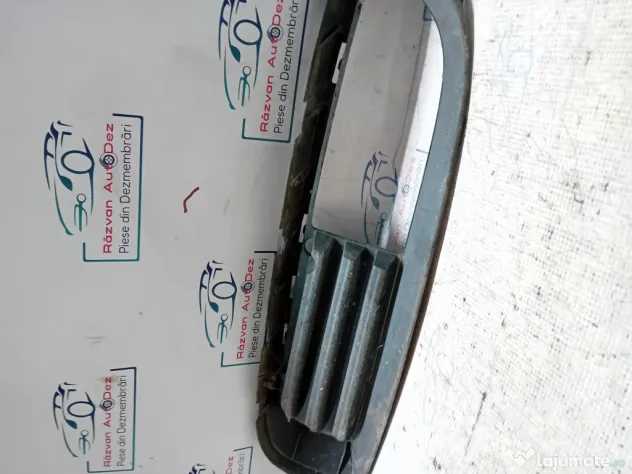 Grila proiector dreapta Volkswagen Golf 7 2012