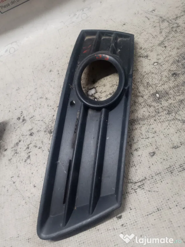 Grila proiector dreapta Volkswagen Passat CC 2012