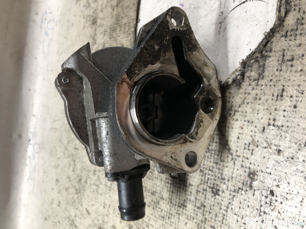 Pompa vacuum Dacia Duster 1.5 Motorina 2013