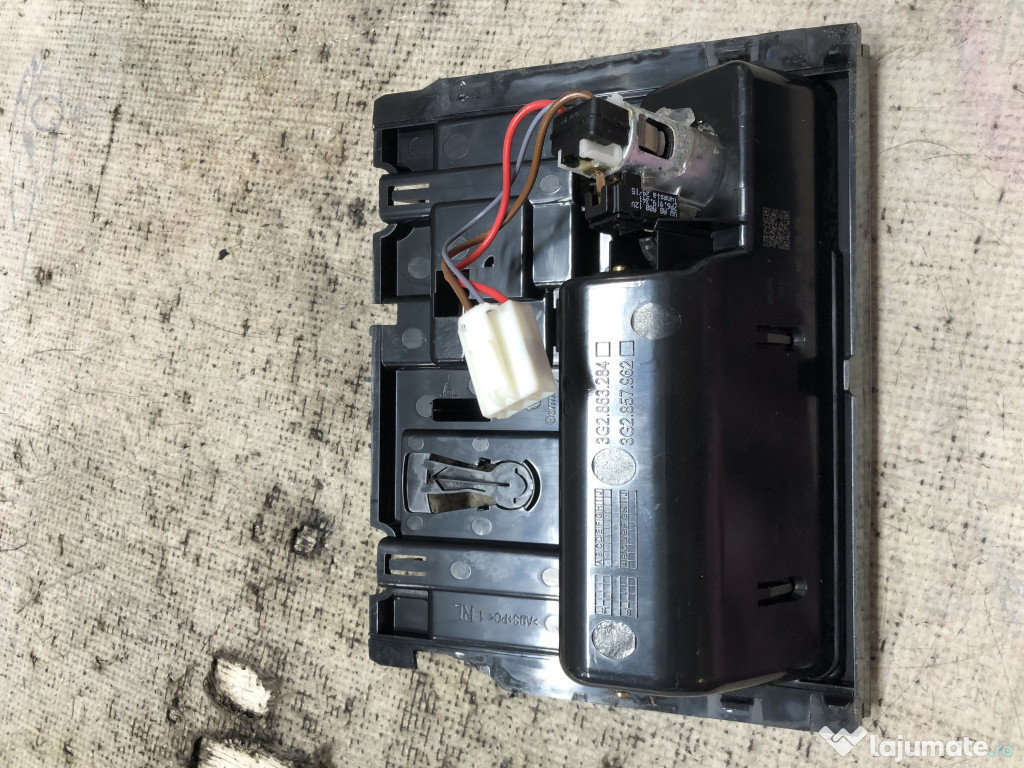 Priza bricheta auxiliara Volkswagen Passat B8 2015