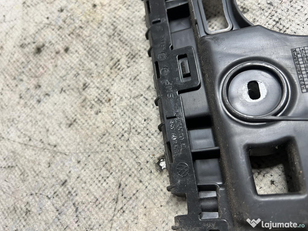 Suport dreapta bara spate Volkswagen Passat B8 Berlina 2015