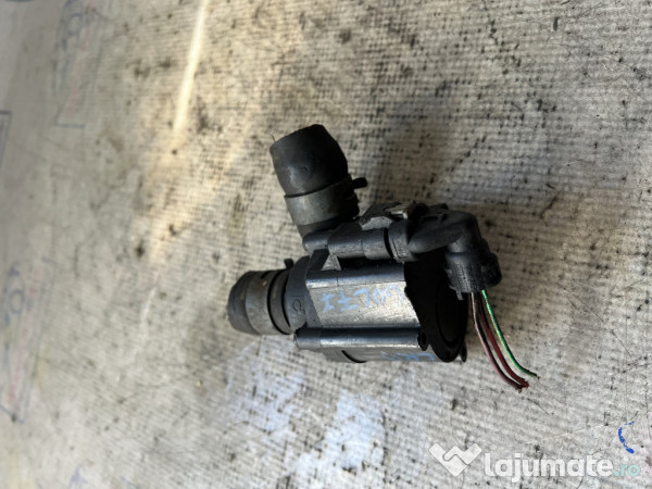 Pompa recirculare apa Volkswagen Golf 7 2.0 2015