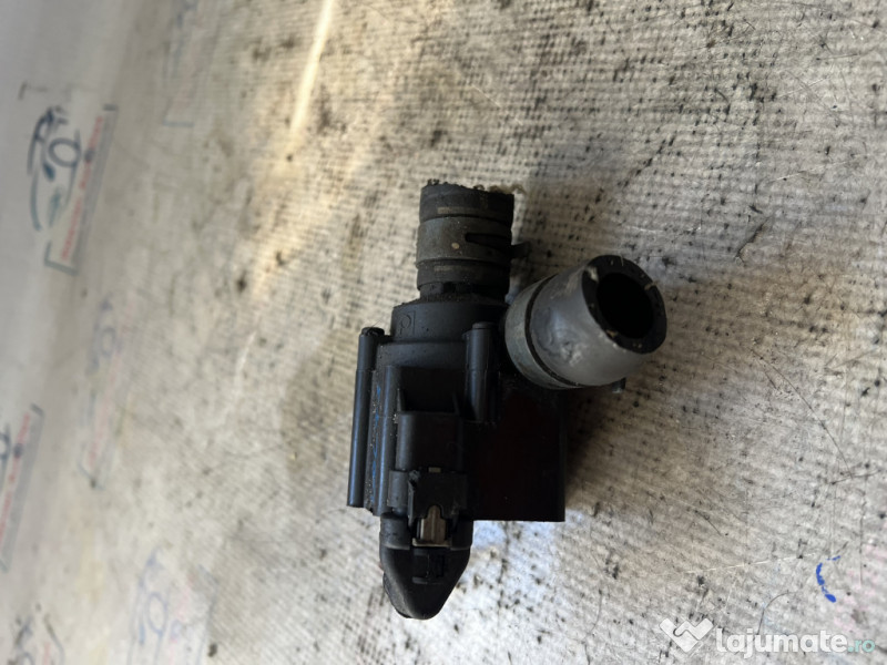 Pompa recirculare apa Volkswagen Golf 7 2.0 2015