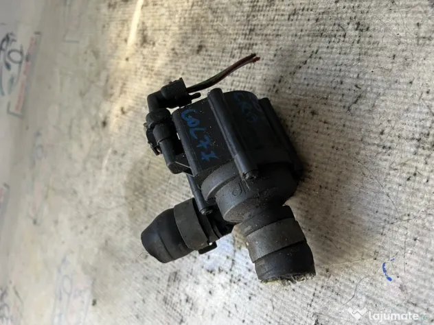 Pompa recirculare apa Volkswagen Golf 7 2.0 2015