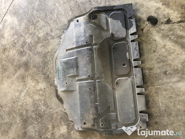 Scut motor plastic Skoda Fabia 2015
