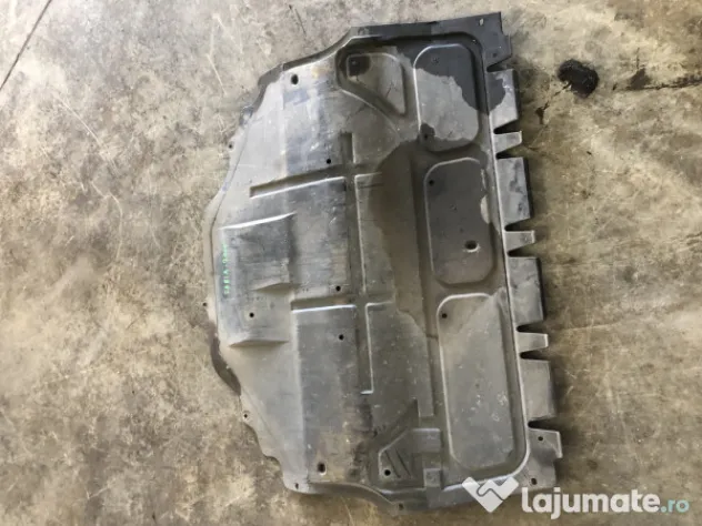 Scut motor plastic Skoda Fabia 2015