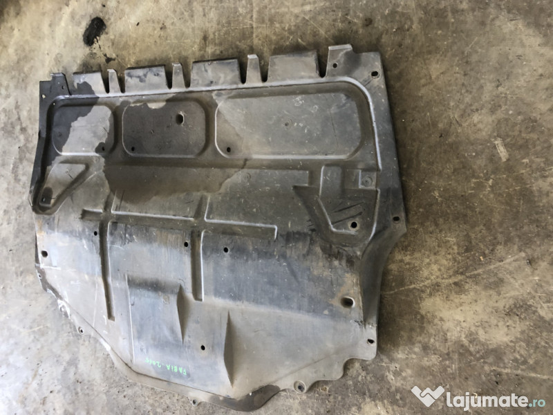 Scut motor plastic Skoda Fabia 2015