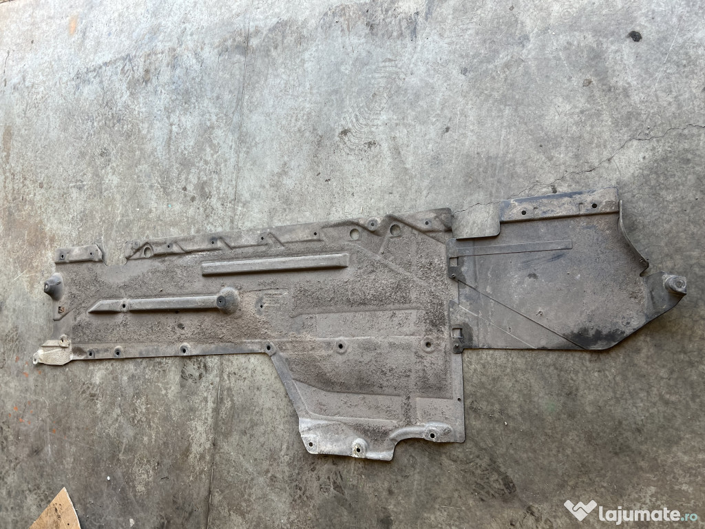 Scut lateral dreapta BMW Seria 1 F20 2014
