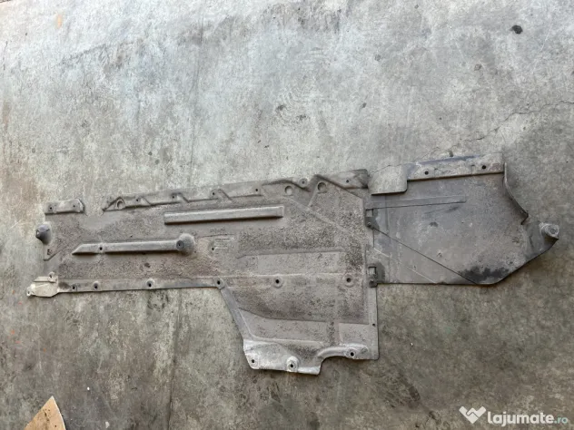 Scut lateral dreapta BMW Seria 1 F20 2014