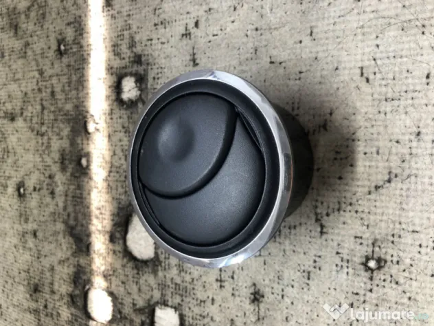 Grila ventilatie dreapta Dacia Duster 2014