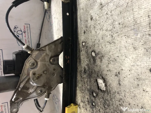 Macara geam stanga fata Audi A6 2003