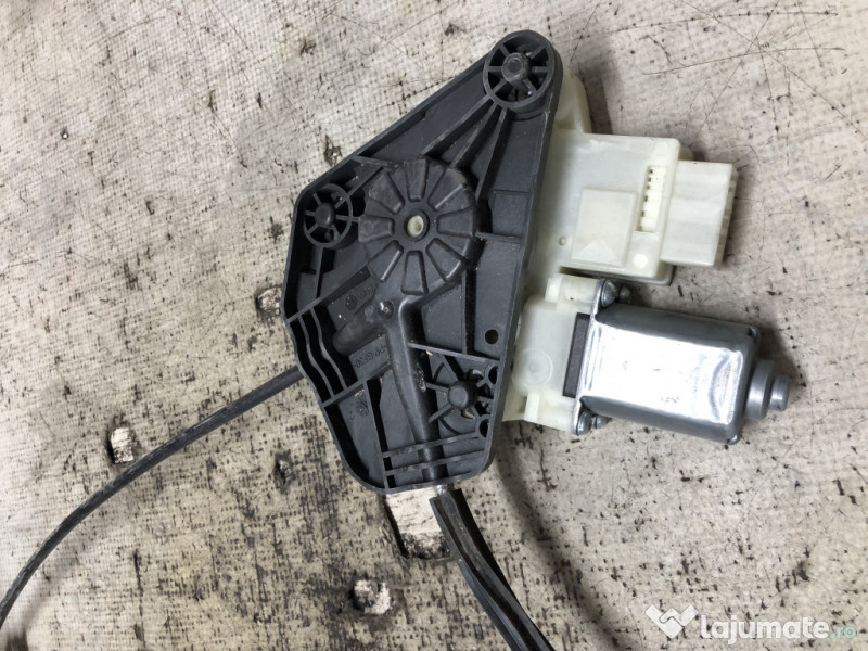 Macara geam stanga spate Skoda RAPID 2012