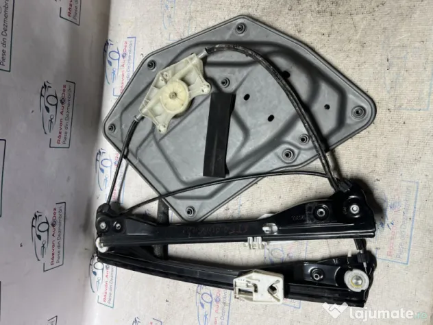 Macara geam stanga fata Skoda Superb 2 2012