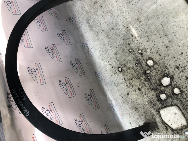 Bandou aripa stanga fata Nissan Qashqai 2012