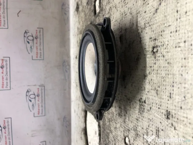 Boxa stanga spate BMW 320 F30 2012