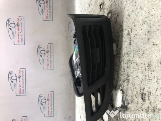 Grila ventilatie stanga Ford Focus 3 1.0 Benzina 2015