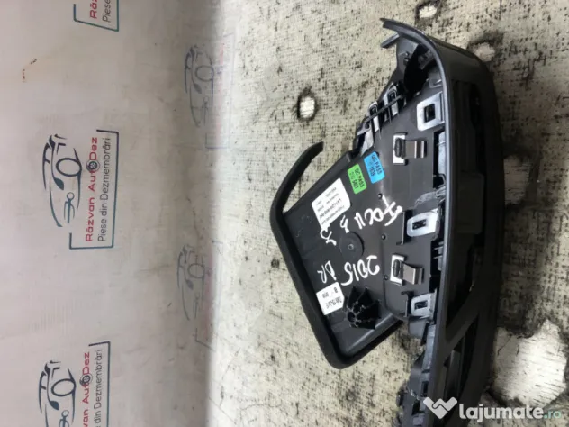 Grila ventilatie stanga Ford Focus 3 1.0 Benzina 2015