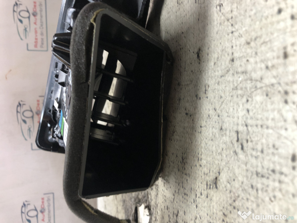 Grila ventilatie stanga Ford Focus 3 1.0 Benzina 2015
