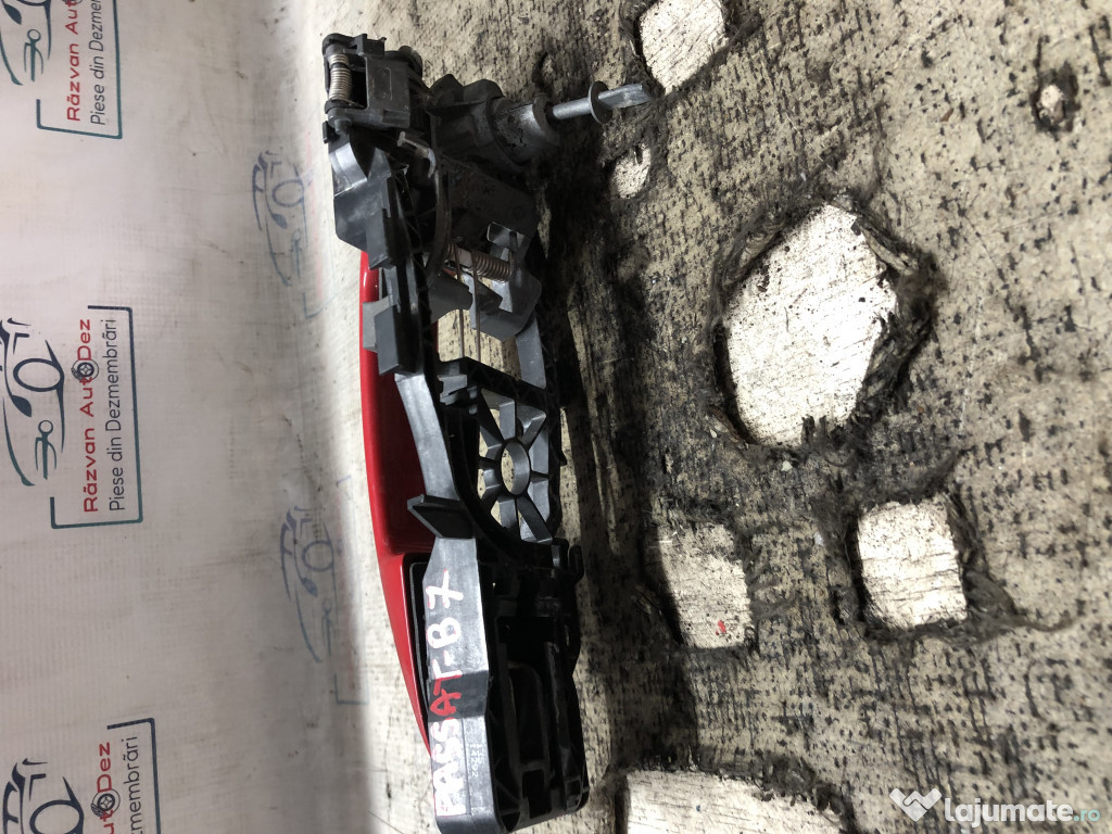 Maner exterior dreapta fata Volkswagen Passat B7 2011