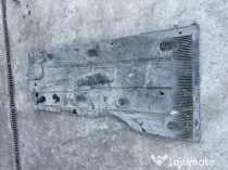 Scut lateral stanga Volkswagen Tiguan 2.0 Motorina 2010