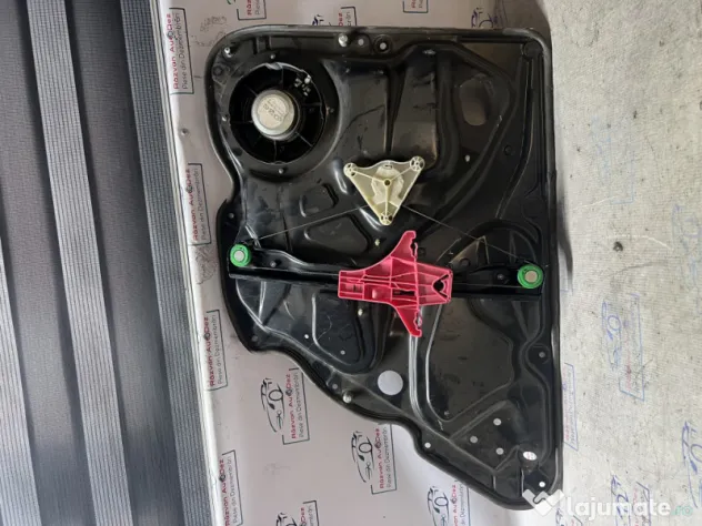 Macara geam stanga spate Volkswagen Passat B7 2011