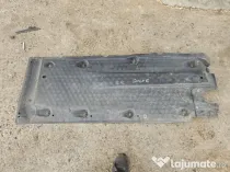 Scut lateral stanga Volkswagen Golf 6 2013