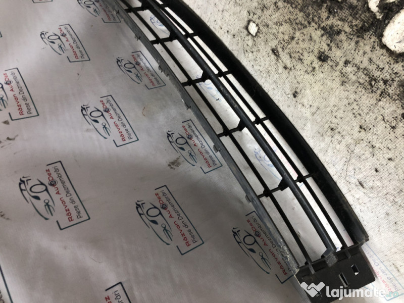 Grila bara fata Skoda Fabia 3 2015